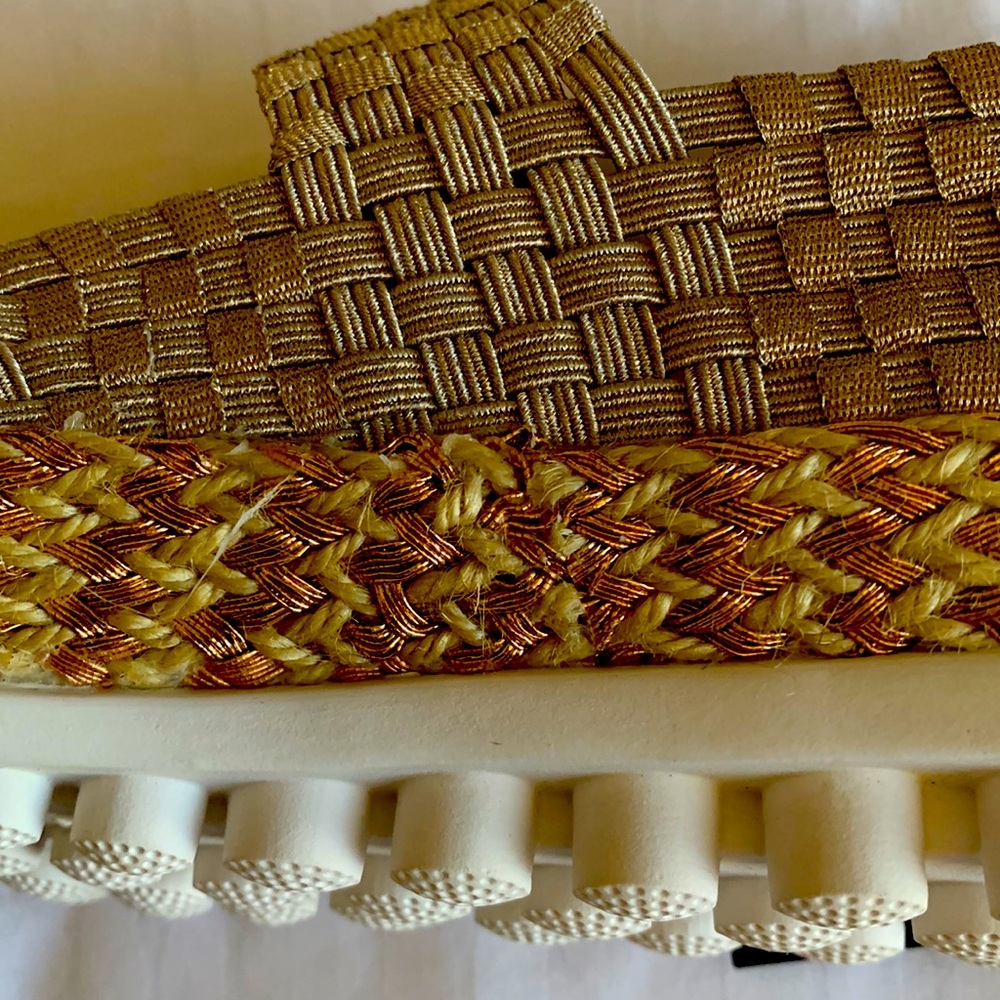 Designer SHOES. BASKET WEAVE